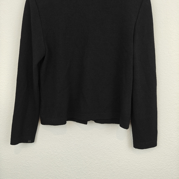 St. John Basics Mock Neck Button Up Padded Knit Cartigan Logo Buttons Size 6 - Picture 10 of 10